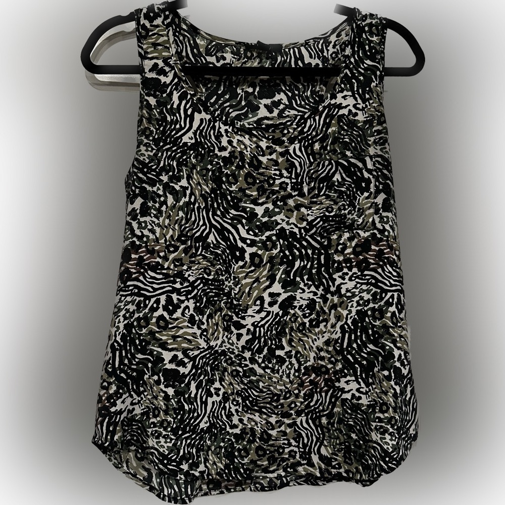 𝅺forever21 Camouflage Racerback In Size Medium